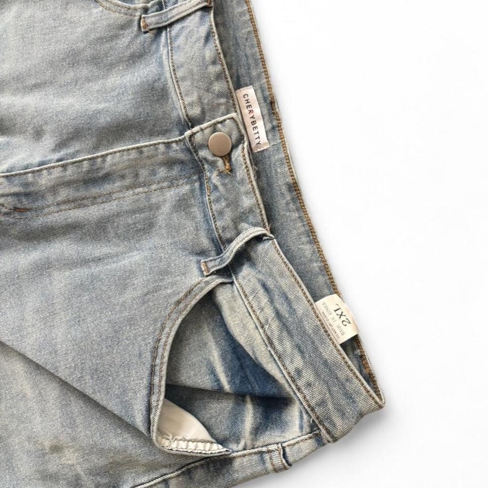 Y2K light wash fitted jeans 💿✨ super flattering plus size XXL denim - Picture 4 of 8